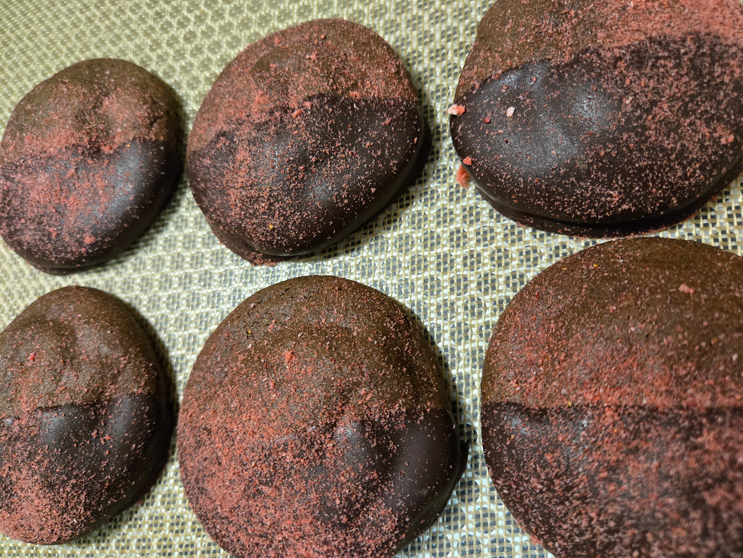 Dubai Strawberry Cookie