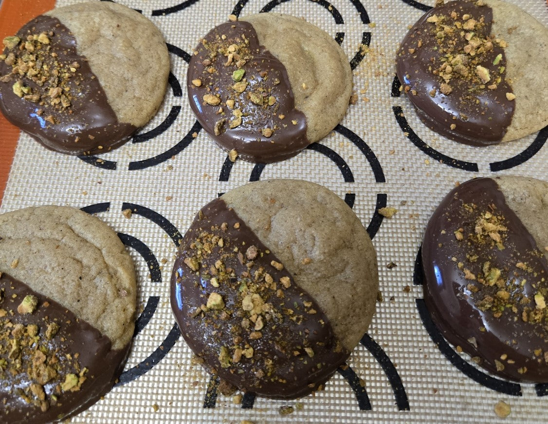 Chocolate-Dipped Pistachio Cream Cookies